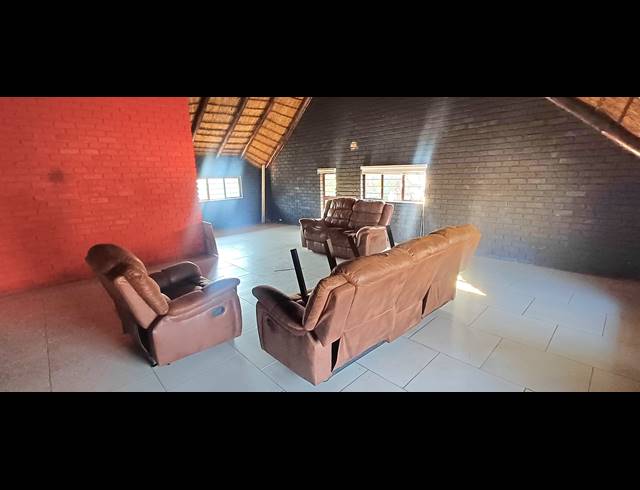 3 BEDROOM FREEHOLD FOR SALE IN KARENPARK